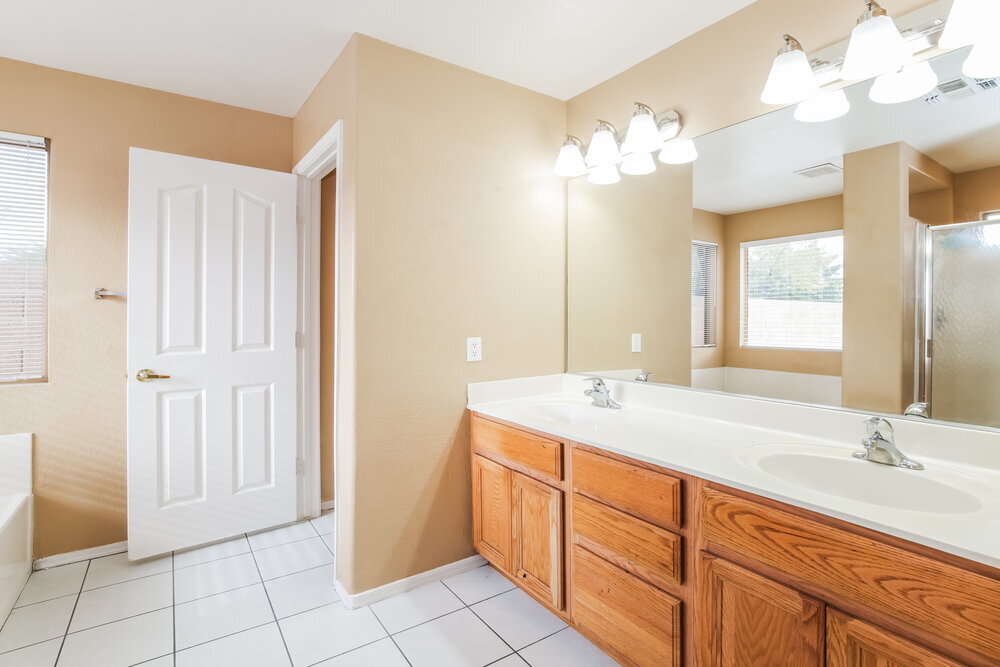 Building Photo - 2203 E Edna Ave