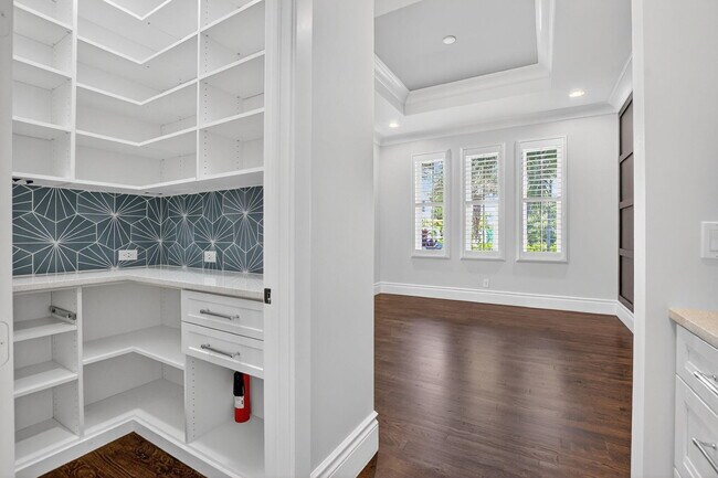 Building Photo - 200 NW 10th St