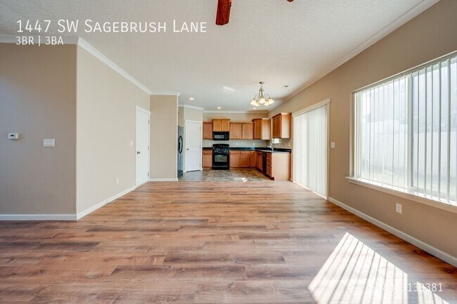 Building Photo - 1447 SW Sagebrush Ln