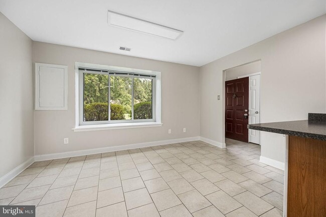 Building Photo - 113 Talgrath Ct