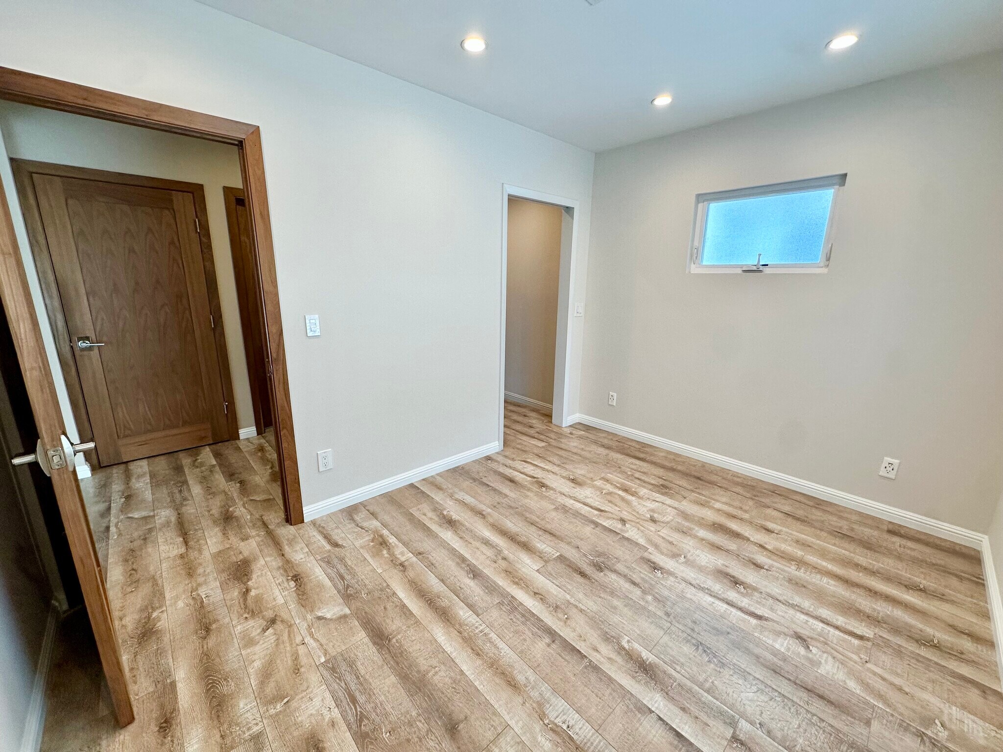 Building Photo - 15 Quarterdeck St