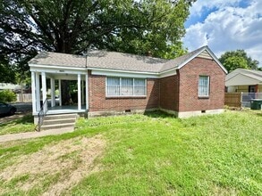 Building Photo - 1068 Railton Rd
