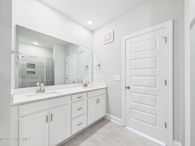 Building Photo - 1251 Shaw View Aly