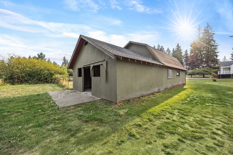Building Photo - 12121 47th Ave E