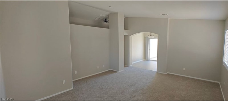 Building Photo - 6615 Elk Creek Ln