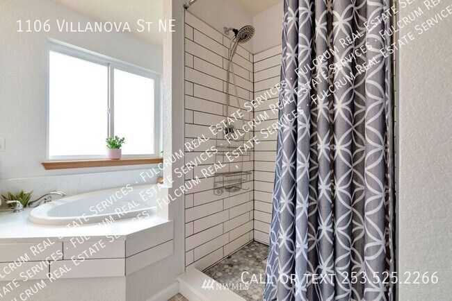 Building Photo - 1106 Villanova St NE