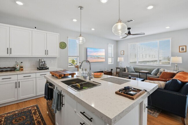 Building Photo - 2361 Acara Cir