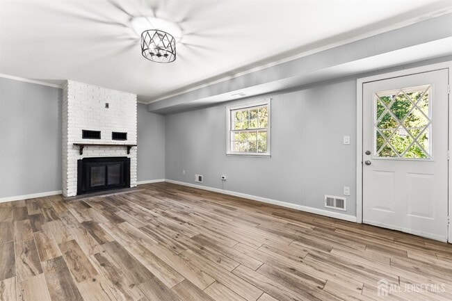 Building Photo - 14 Mayling Ct