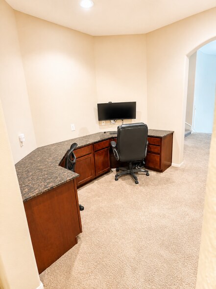 Building Photo - 5934 Beeston Hall Ct