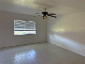 Building Photo - 4201 Longstraw Dr