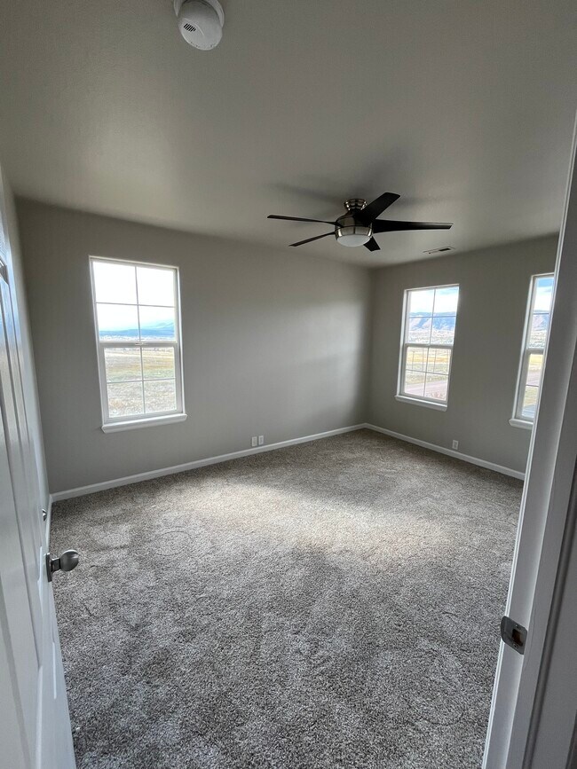 Building Photo - 1119 Yellow Dogwood Heights