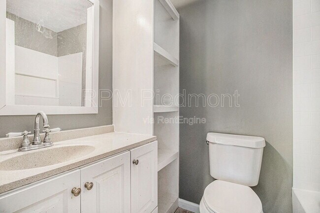 Building Photo - 2805 I-85