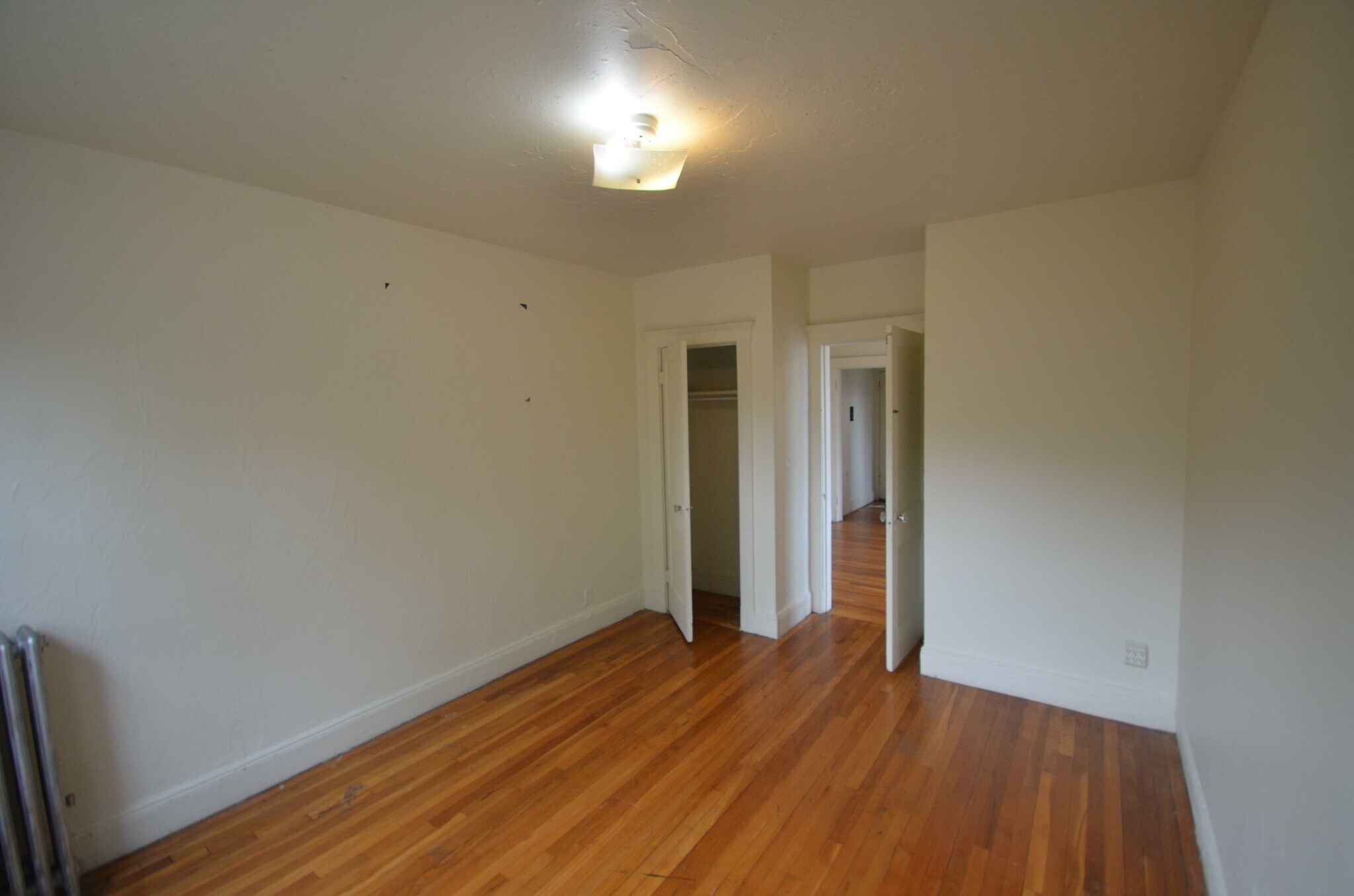 Building Photo - 1626 Comm.Ave Unit 12