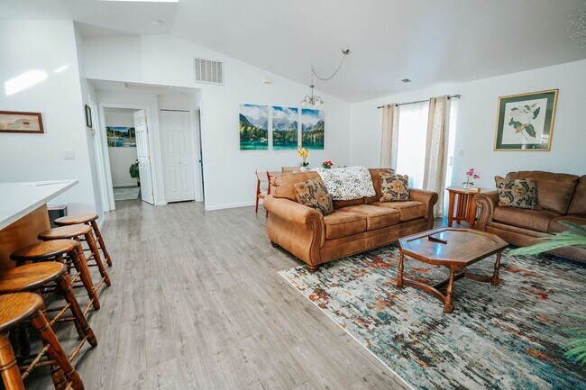 Building Photo - 4190 Hillside Ct