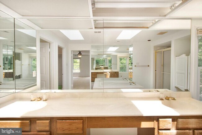 Building Photo - 13920 Wagon Way