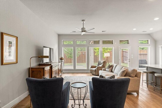 Building Photo - 27114 Sofia Forest Dr