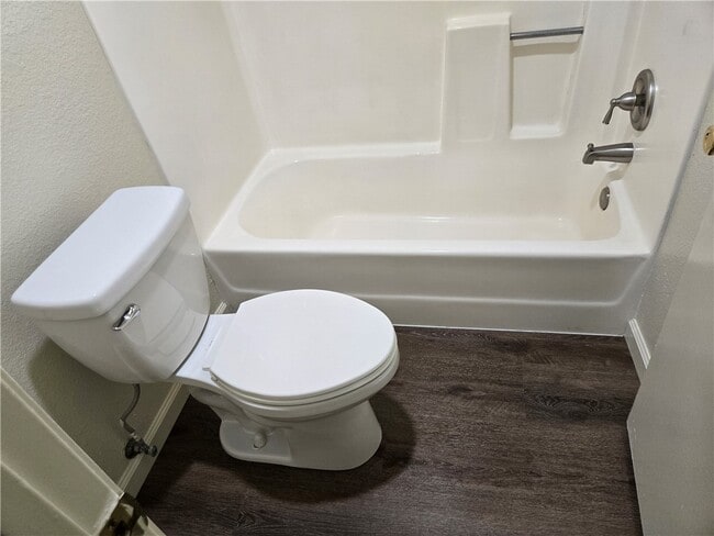 Building Photo - 2624 W Porter Ave