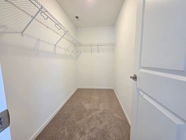 Building Photo - 458 Hathaway Ln