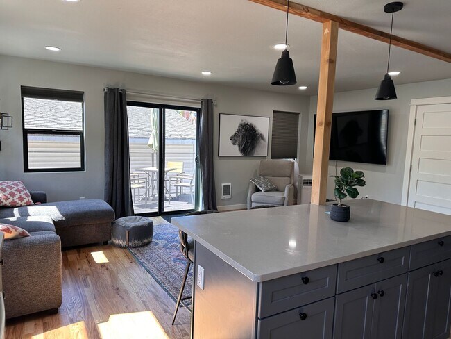 Building Photo - The Historic Victorian