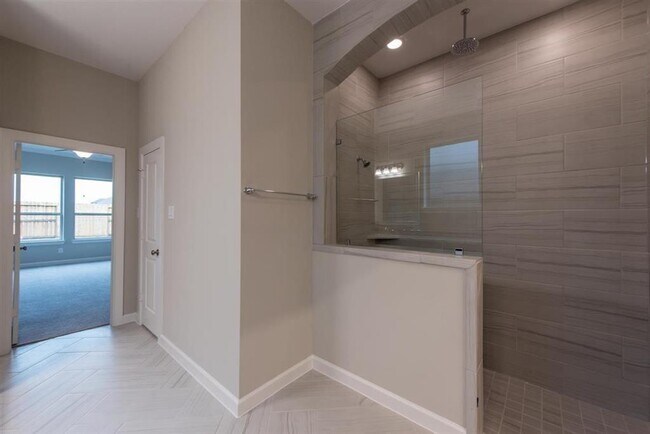 Building Photo - 11103 Bluewater Lagoon Cir