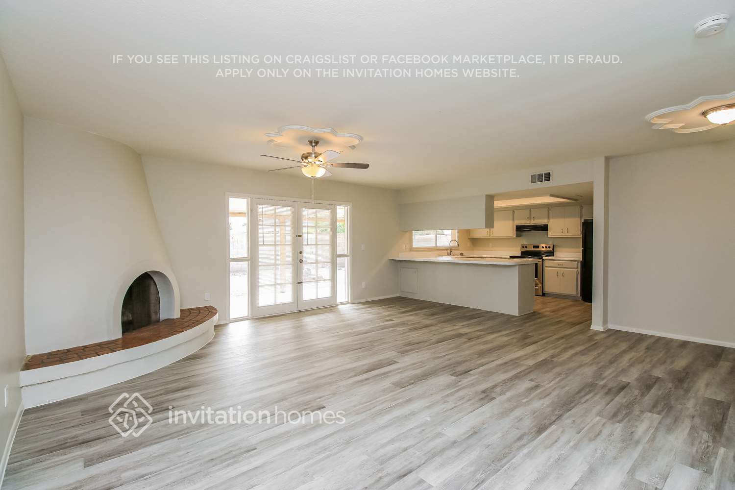 Building Photo - 2343 E Loma Vista Dr