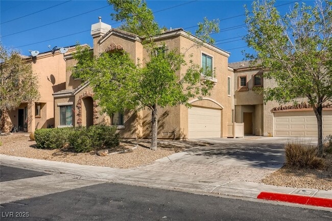 Building Photo - 648 W Vincents Dream Ave