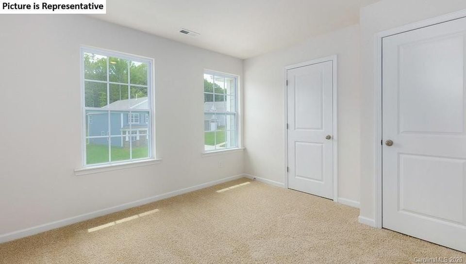 Building Photo - 154 Calderdale Ln