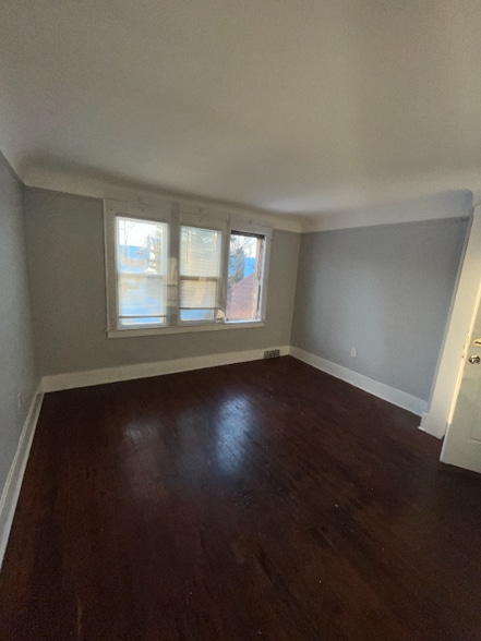 Building Photo - 5520 Haverhill St