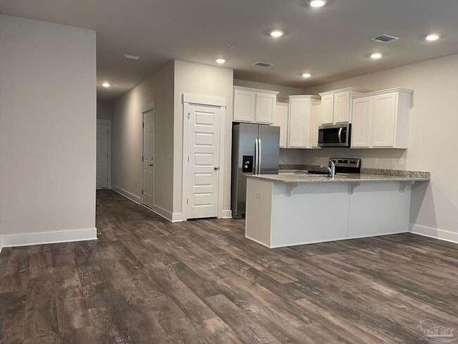 Building Photo - 1650 Iroquois Ct