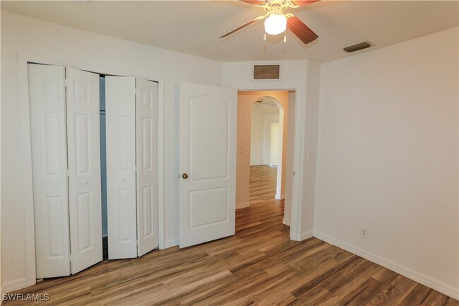 Building Photo - 203 Jack Ave N