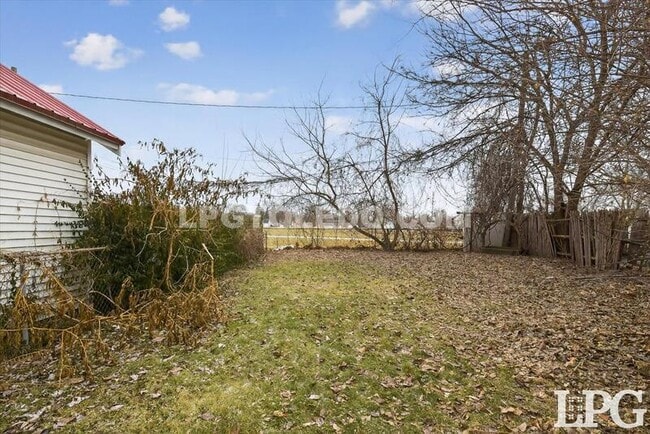 Building Photo - 1665 Burgoyne Dr