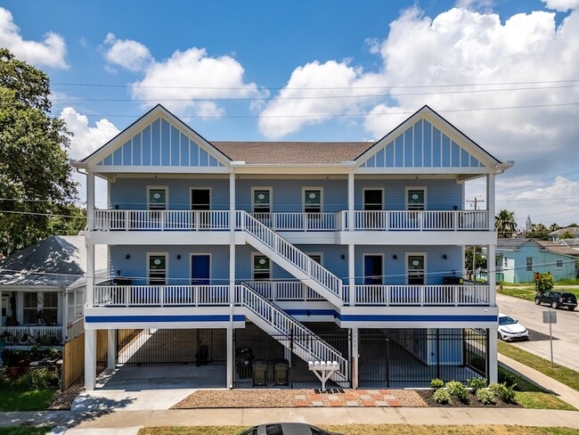 Building Photo - 1325 35th St