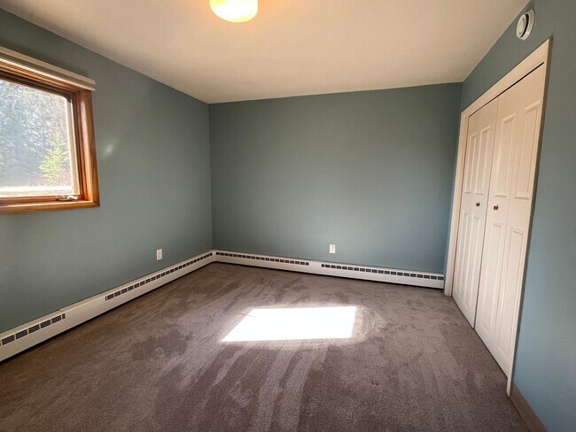 Building Photo - 560 Wigwam Way