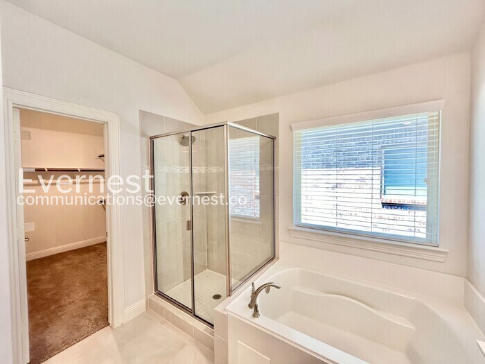 Building Photo - 10233 Marathon Ct
