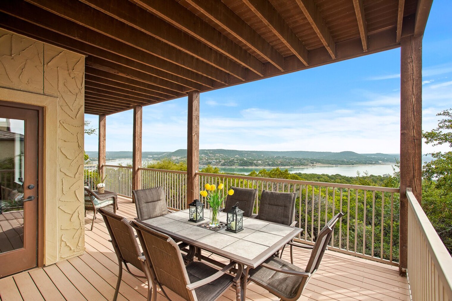 Building Photo - 18016 Edgewood Way