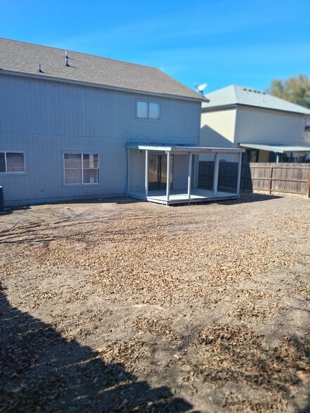 Building Photo - 874 Fillmore Dr