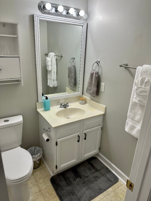 Building Photo - 1642 Thompson Dr