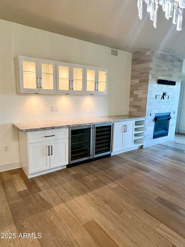 Building Photo - 4803 N Woodmere Fairway