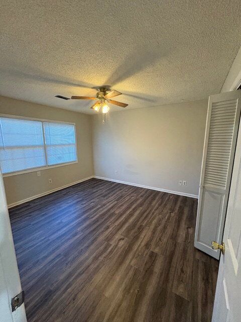 Building Photo - 126 Oakmont Dr