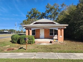 Building Photo - 210 W Osceola St