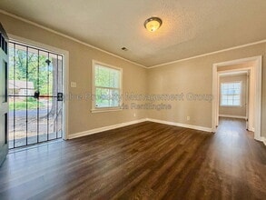 Building Photo - 3451 Hendricks Ave
