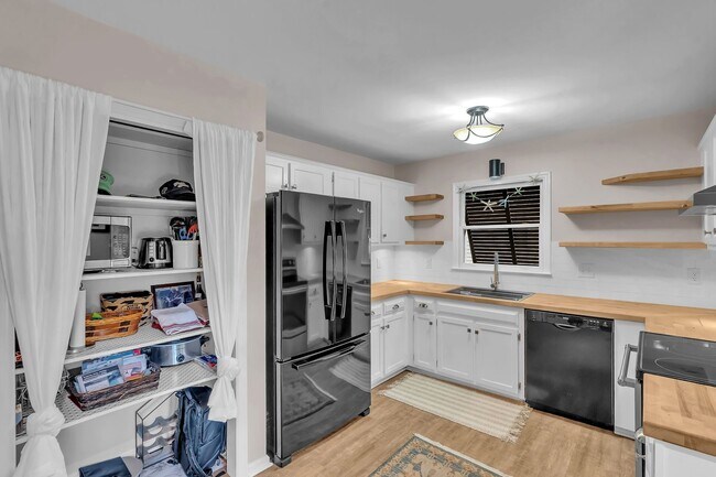 Building Photo - 117 Foster Creek Ct