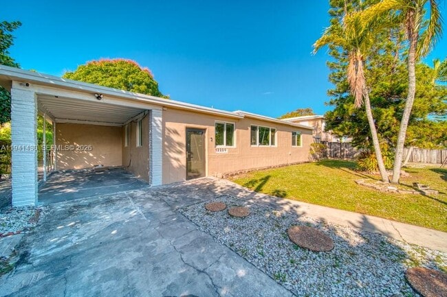 Building Photo - 12220 NE Miami Pl