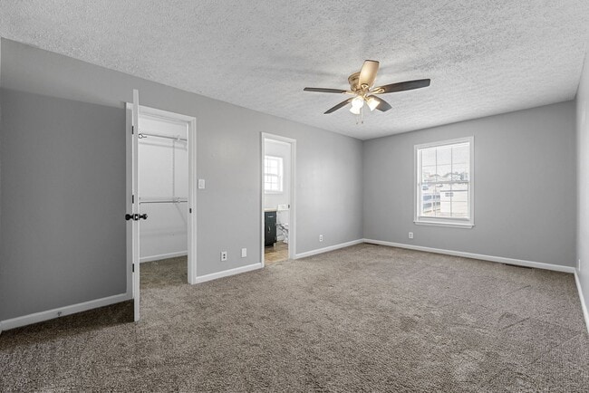 Building Photo - Oak Grove Cutie for Rent!