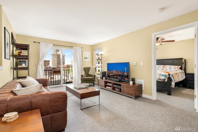 Building Photo - 108 5th Ave S