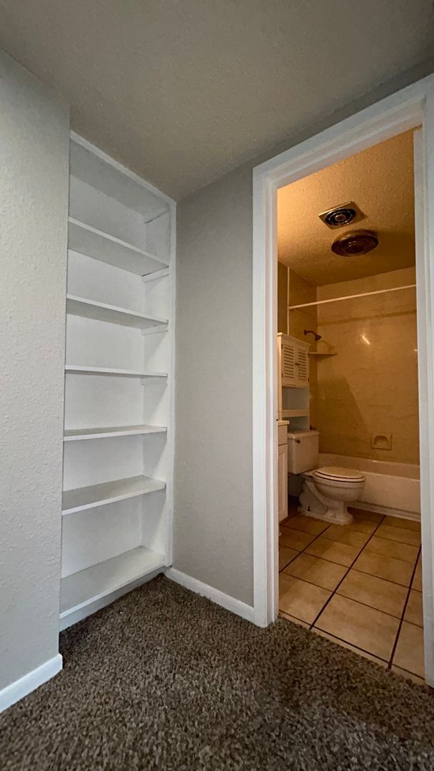 Building Photo - Hidden Gem, Walking distance to TCU!