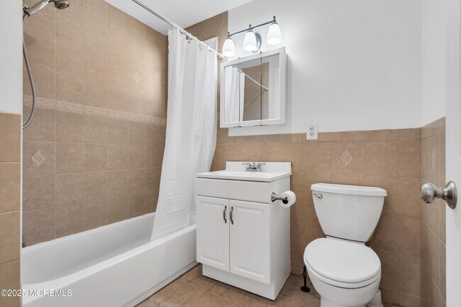 Building Photo - 315 Elizabeth Ave