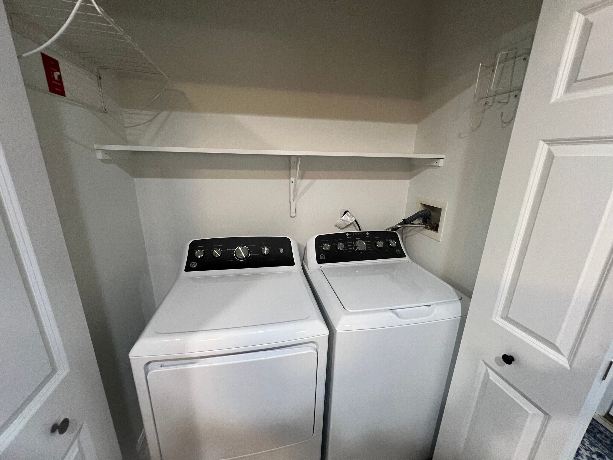 Building Photo - 764 Thrall Ave