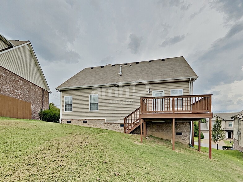 Building Photo - 8013 Mandan Dr