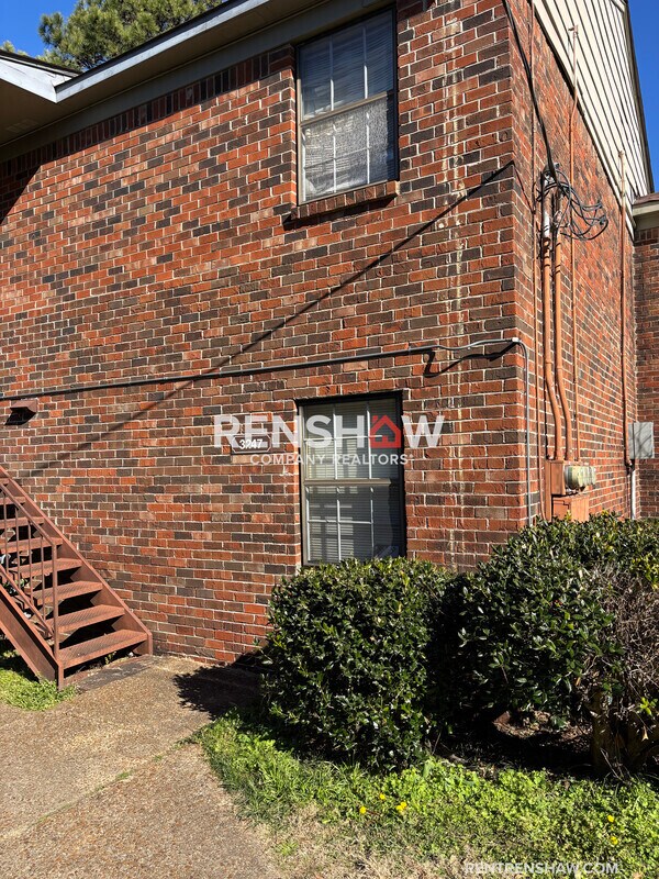 Building Photo - 3247 13 Colony Mall